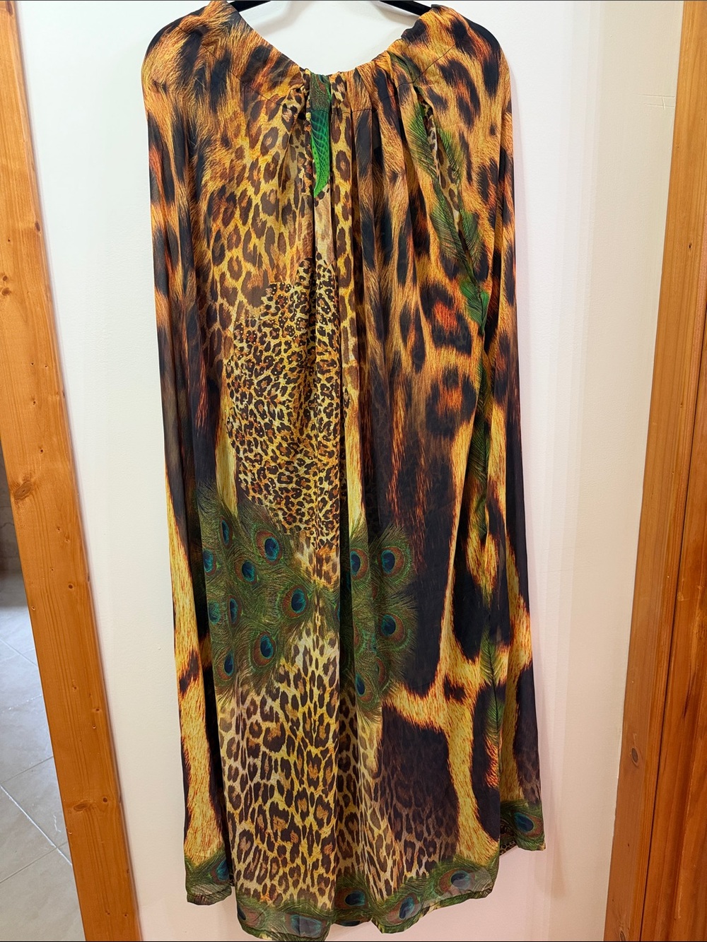 Rima. Leopard 🐆 and Peacock 🦚 Cover Up with Rhinestones. NWOT. One Size Fits All